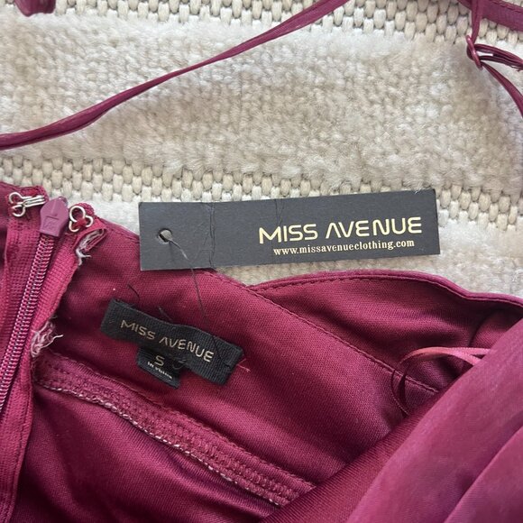 NWT Miss Avenue Burgundy Tulle Maxi Dress, in size Small - Picture 4 of 7
